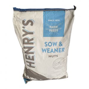 PJ Laight Henry's Sow & Weaner Nuts